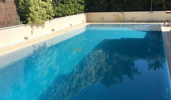 Πισίνα - Swimming pool